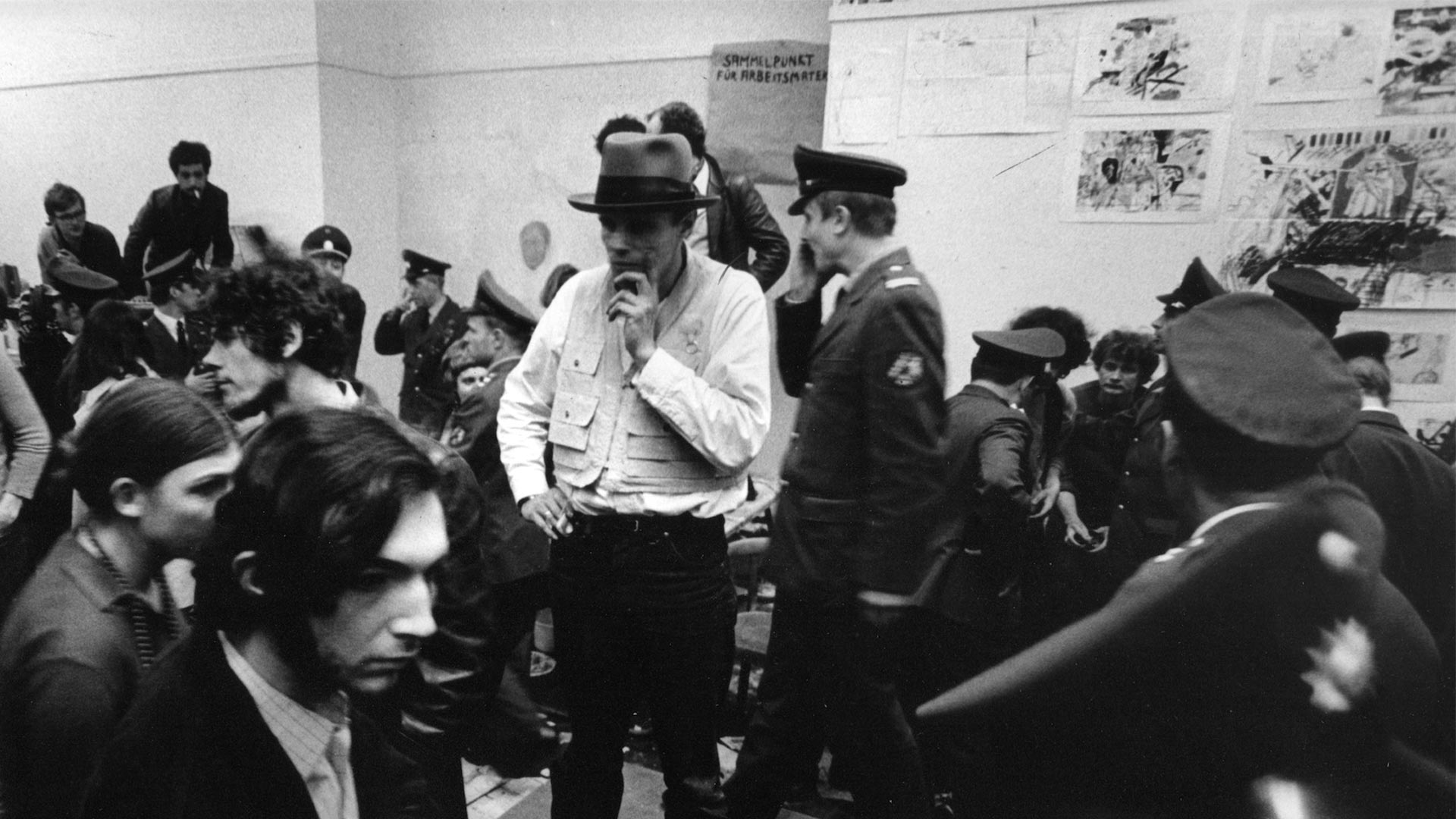 img_dgal_59b327415ee41Galeria_BEUYS_4.jpg
