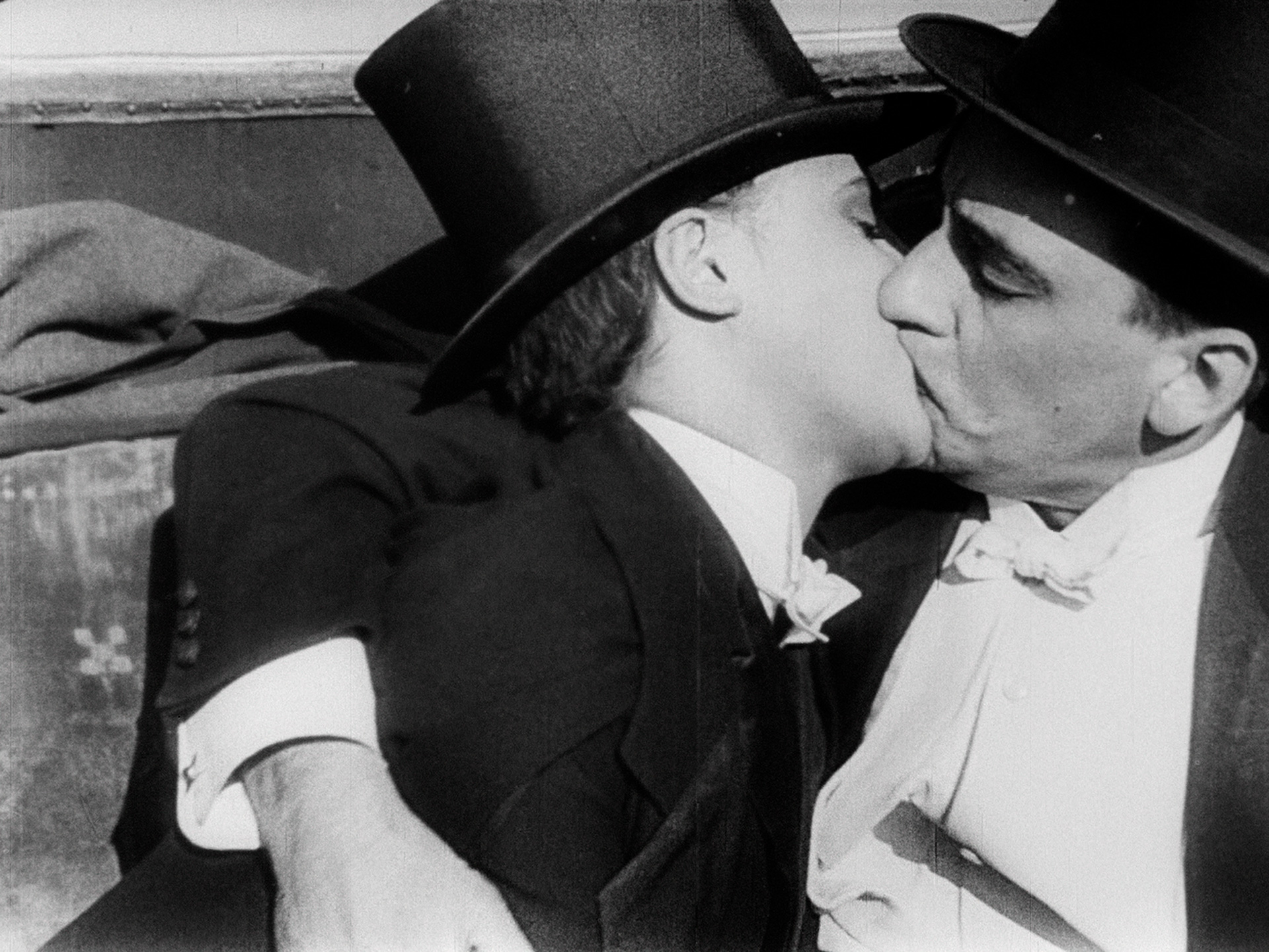 img_dgal_6aa416281de32NO_QUIERO_SER_UN_HOMBRE_Still3.jpg
